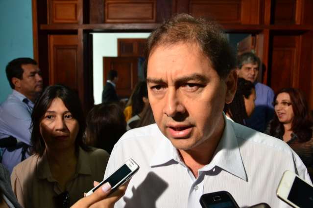Prefeito teme n&atilde;o aprova&ccedil;&atilde;o de secretarias e faz mist&eacute;rio com nome de titulares