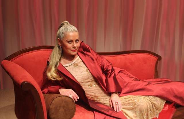 Vera Fischer interpreta ela mesma em pe&ccedil;a que ser&aacute; apresentada em outubro