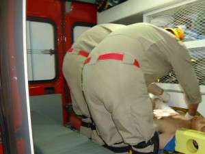 Tiroteio deixa tr&ecirc;s pessoas baleadas e duas pisoteadas em Dourados 