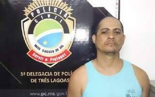 Acusado de envolvimento em morte de delegado, que estava foragido havia 4 anos, é preso em MS. (Foto: Divulgação Polícia Civil)