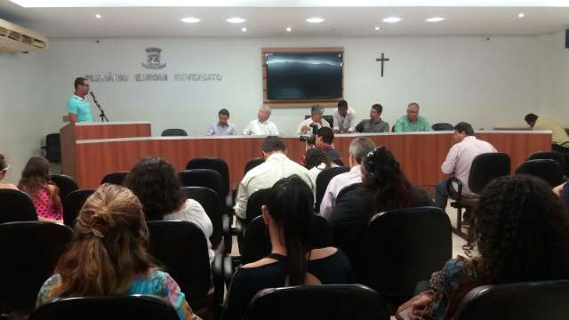 Secret&aacute;rias ignoram convoca&ccedil;&atilde;o de vereadores e n&atilde;o esclarecem d&uacute;vidas