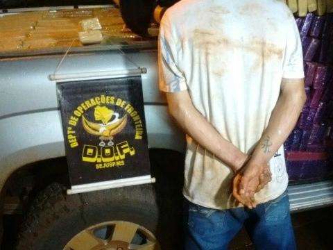 Adolescente &eacute; apreendido com 1,7 tonelada de maconha na MS-156