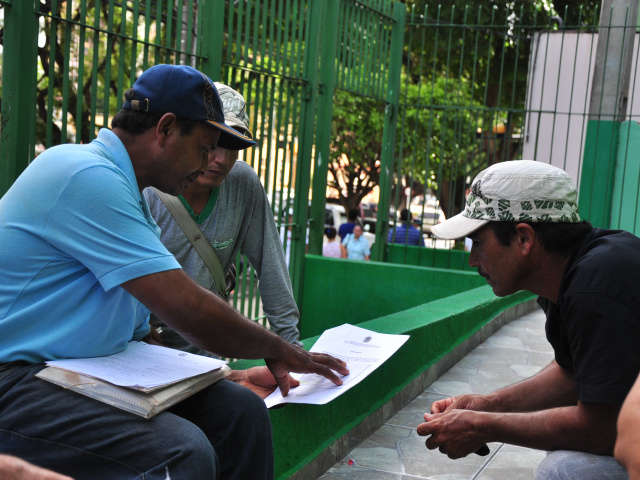  Assentados v&atilde;o &agrave; sede do Incra apresentar defesa de notifica&ccedil;&otilde;es
