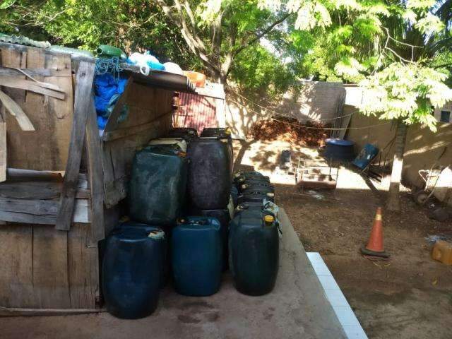 PF apreende em Corumb&aacute; 900 litros de combust&iacute;veis contrabandeados da Bol&iacute;via 