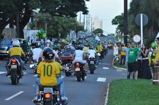Motociclistas integraram o protesto. (Foto: Marcelo Calazans)
