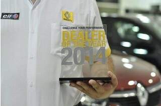 Troféu Dealer of the Year 2014 dedicado às concessionários Renault que tiveram as melhores performances do ano (Foto: Divulgação)
