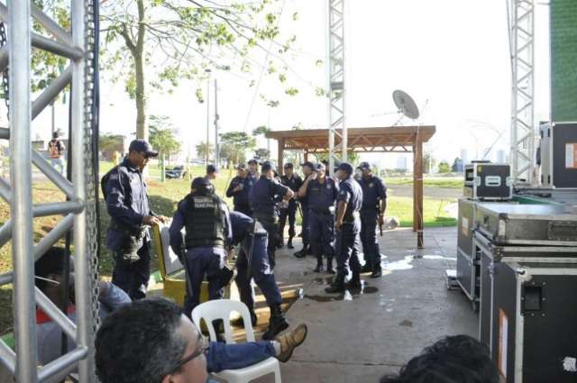 Ap&oacute;s goleada, 30 torcedores v&atilde;o &agrave; Vila Brasil ver disputa por 3&deg; lugar