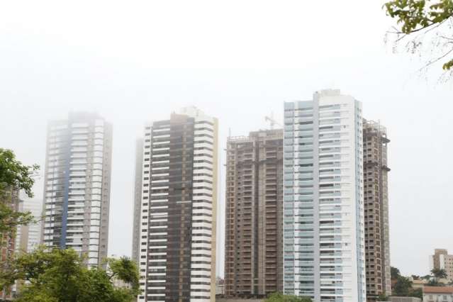 Feriado de Nossa Senhora Aparecida amanhece com neblina e previs&atilde;o &eacute; de chuva