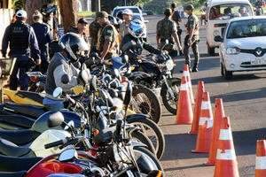 Blitz mira militares, mas 85% das autua&ccedil;&otilde;es foram de civis imprudentes