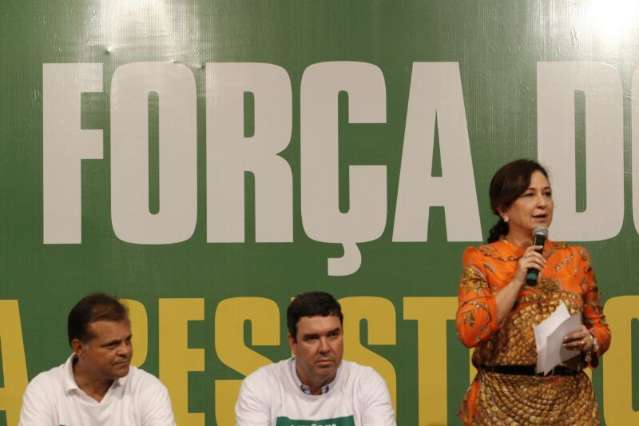 Senadora ataca Marina Silva e pede para produtores n&atilde;o apoi&aacute;-la em 2014