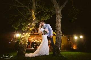 Vídeo do 1º beijo no altar de casal de MS bate 1 milhão de visualizações. (Foto: Lusival Jr)