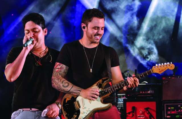 Expogrande quebra rotina do fim de semana com banda Malta, Jorge e Matheus