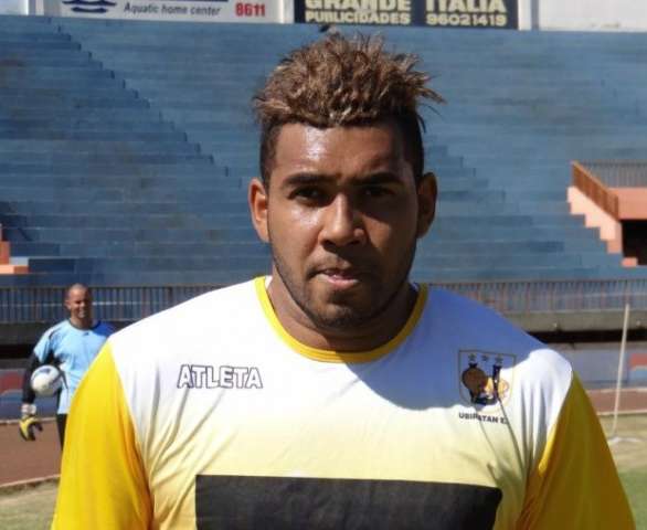 Ubiratan contrata goleiro e treina forte para estreia na S&eacute;rie B