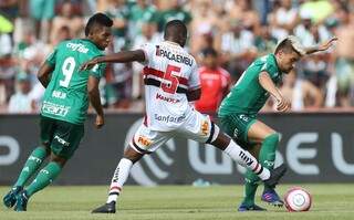 Borja (à esquerda) marcou o gol da vitória (Foto: César Greco/ Palmeiras)