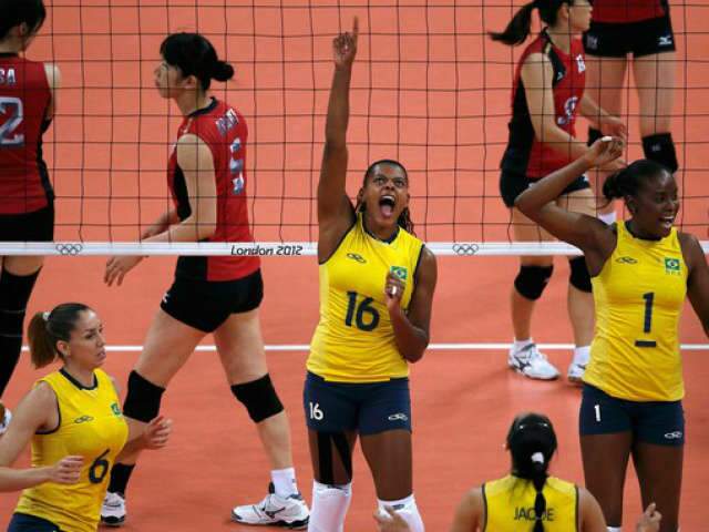  Brasil vai &agrave; final no v&ocirc;lei feminino e garante ao menos a prata em Londres