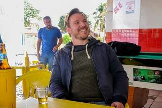 Matthijs Strietman, 30, o “Tai”, assistiu ao jogo em bar universitário (Paulo Francis)