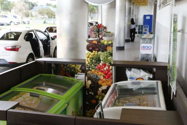 Aeroporto fica 17h sem energia, causa transtornos e preju&iacute;zos a lojistas