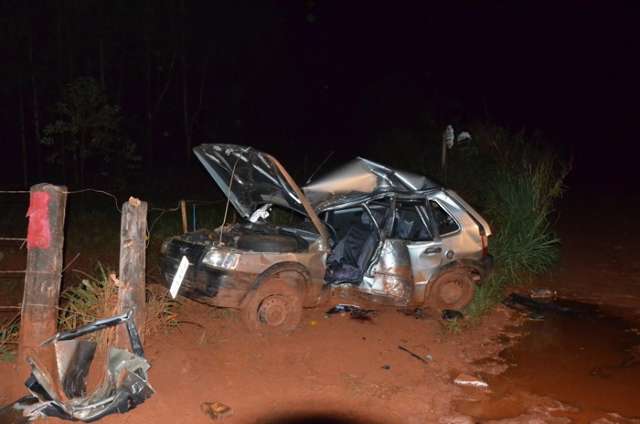 Homem fica ferido ao perder controle de dire&ccedil;&atilde;o e carro capotar na MS 497