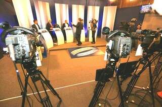 Candidatos apresentam propostas e metas de campanha durante debate (Foto: Marcelo Victor)