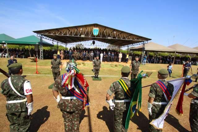 Ex-chefe do Gabinete do Estado Maior do Ex&eacute;rcito toma posse no CMO