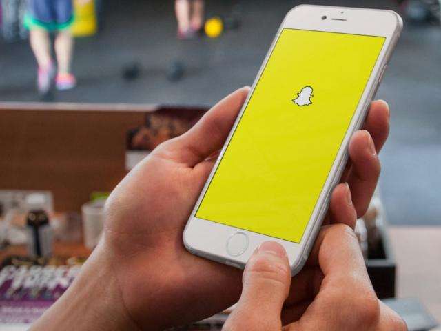 Snapchat come&ccedil;a a liberar fun&ccedil;&atilde;o de marcar amigos no Stories 