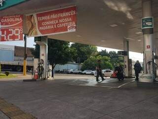 Posto de gasolina sem estoque (Foto: Miriam Machado)