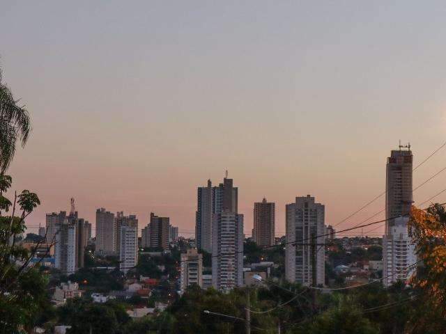 Inmet prev&ecirc; ter&ccedil;a-feira de c&eacute;u parcialmente nublado e sem chuva em MS