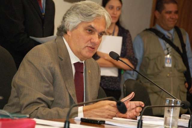 Delc&iacute;dio recebe visita de familiares e nega que tenha dito que STF errou
