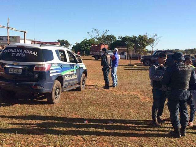 Homem &eacute; assassinado a pauladas e facadas em fazenda de MS