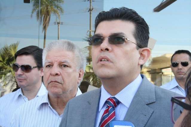 Prefeito insiste em novas secretarias e amplia &ldquo;incha&ccedil;o&rdquo; na administra&ccedil;&atilde;o