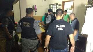 Durante discuss&atilde;o, mulher mata companheiro com golpe de faca no peito