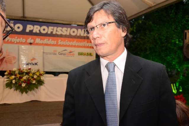 Adolescentes em medidas socioeducativas e m&atilde;es recebem certificados de cursos