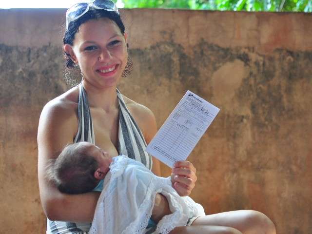 Estrela do Enem, estudante de MS faz prova ao lado do filho 