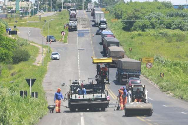 Obras no macroanel vi&aacute;rio de Campo Grande deixam tr&acirc;nsito lento