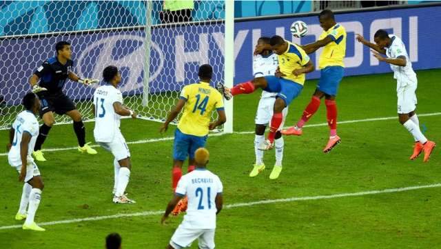Equador bate Honduras com placar de 2 a 1 em Curitiba