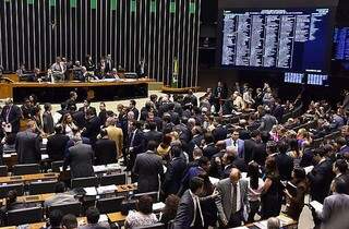 Câmara concluiu a votação da MP 665/14, do ajuste fiscal (Foto: Zeca Ribeiro - Câmara dos Deputados)