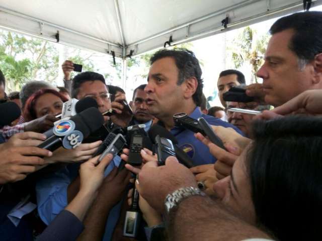 A&eacute;cio n&atilde;o acha natural, mas n&atilde;o condena alian&ccedil;a com PT em MS