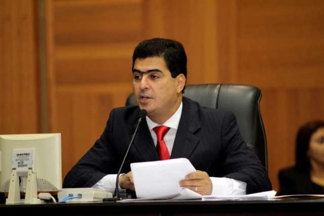 Deputado do MT ir&aacute; a Defurv listar carros roubados e apreendidos na Bol&iacute;via