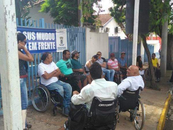 Sa&uacute;de diz que precisa de 40 dias para repor parte de 320 itens em falta