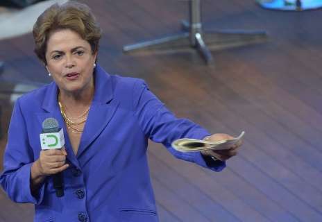Dilma veta extensão da regra de alta do salário mínimo a aposentadorias