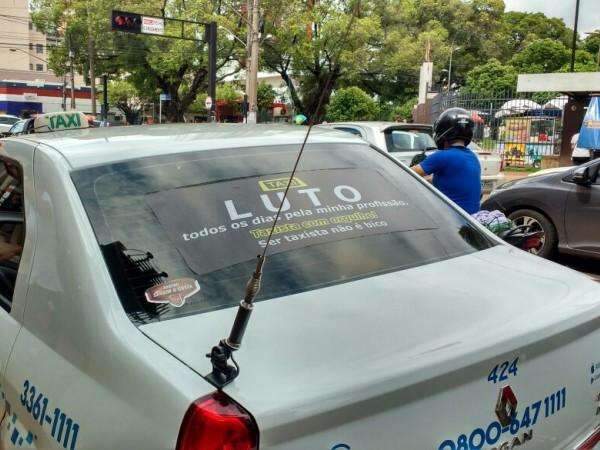 Apesar de pre&ccedil;o igual, mototaxistas dizem que n&atilde;o perderam para Uber