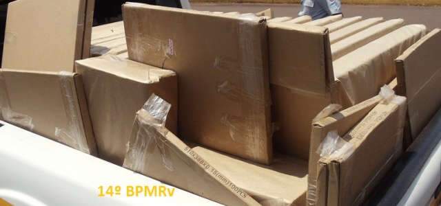  Policia apreende R$ 9 mil em materiais gr&aacute;ficos vindos do Paraguai