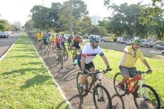 Grupo de ciclistas reuniu cerca de 50 (Paulo Francis)