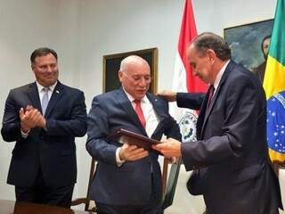 O acordo foi assinado na sede do Ministério das Relações Exteriores. (Foto: Hoy) 