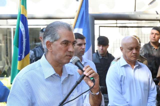 Governador entrega unidades habitacionais em Aquidauana