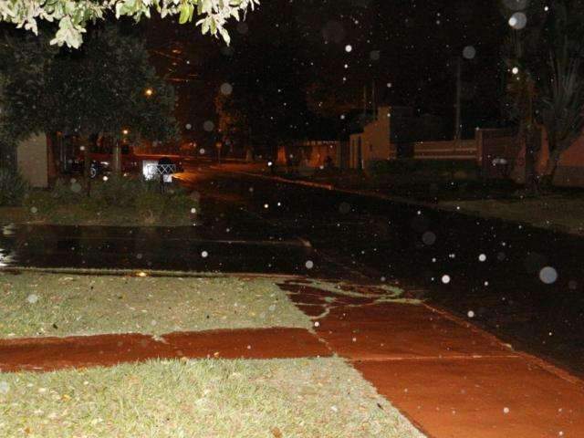 Garoa d&aacute; &#039;refresco&#039; em meio &agrave; estiagem de 44 dias em Dourados