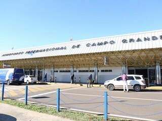 Durante a alta temporada, quase 100 mil passageiros embarcam e desembarcam no Aeroporto Internacional de Campo Grande (Foto: Arquivo)