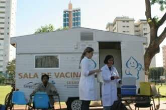  Sesau antecipa vacina&ccedil;&atilde;o contra gripe com unidade m&oacute;vel no Belmar Fidalgo