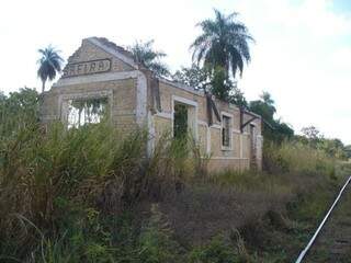 Estação Ferroviária Safira, em Três Lagoas, patrimônio histórico abandonado (Foto: MPF/Divulgação)