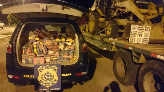 Coca&iacute;na avaliada em R$ 4,8 milh&otilde;es era transportada junto com trator